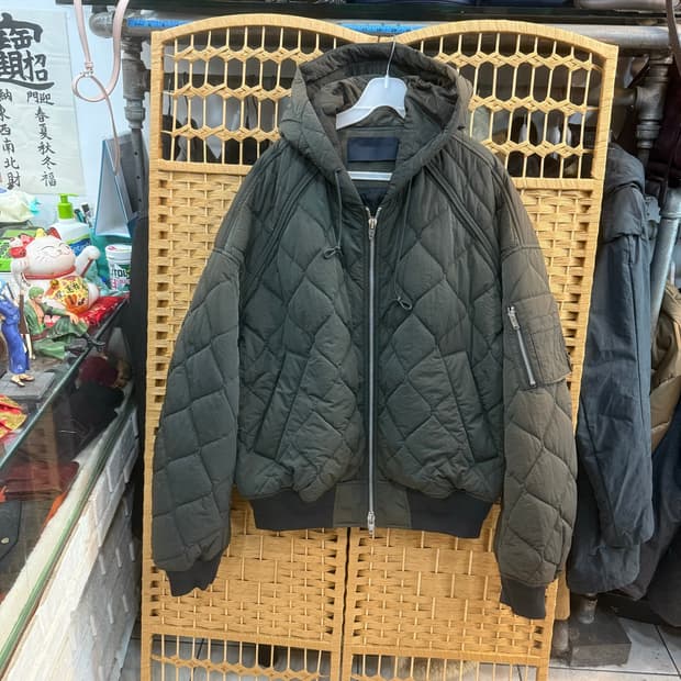 100 정품 준지 퀄팅 후드자켓 팝니다