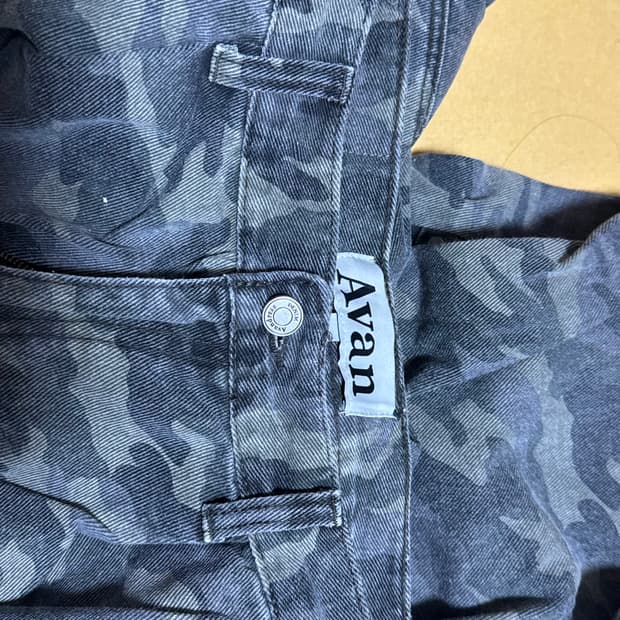 어반드레스 카모 바지