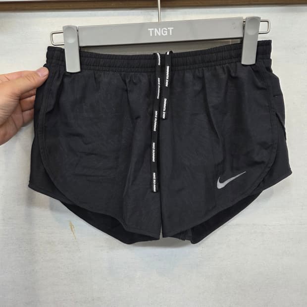 나이키 여성 드라이핏 템포 러닝 쇼츠반바지 xs 블랙카모