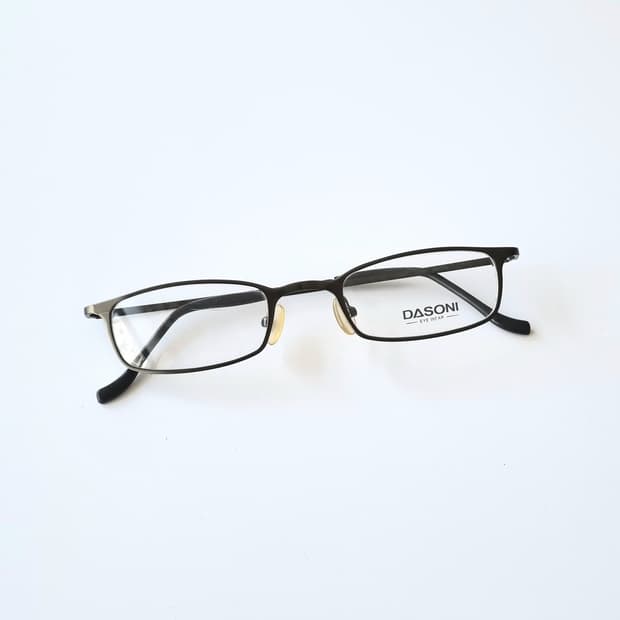 데드스탁 유행을 타지 않는 클래식 데일리 안경테  623