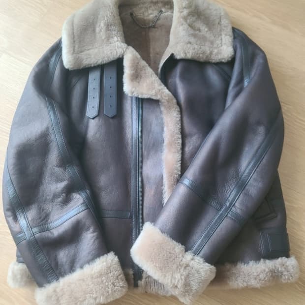 솔리드옴므 무스탕