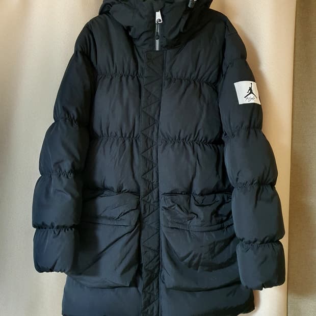 나이키 조던 에센셜 스테이트먼트 패딩 95