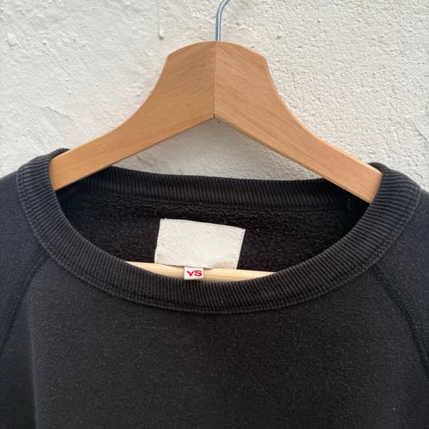 YOKO SAKAMOTO RAGLAN CLASSIC SWEATSHIRT