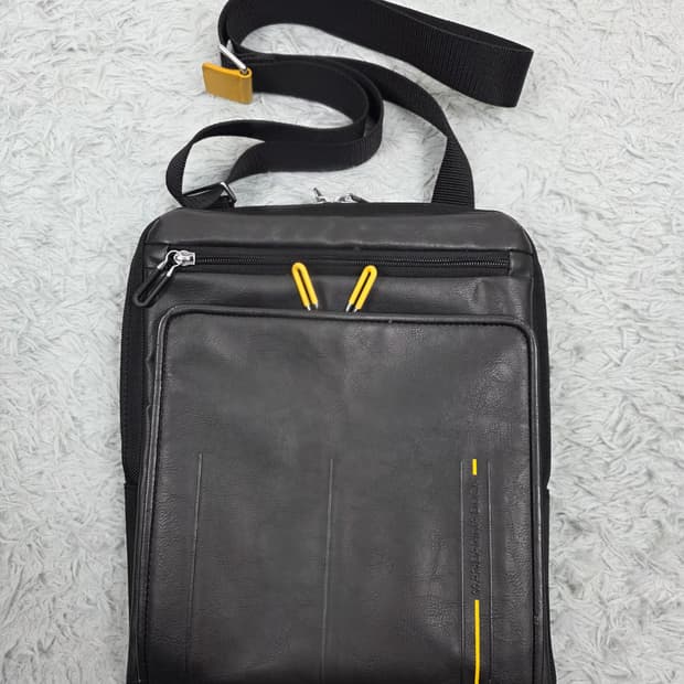 만다리나덕 TOWN 크로스백