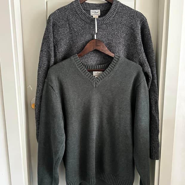 엘엘빈 다크 그린 브이넥 니트 