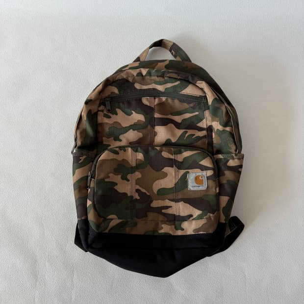 칼하트(Carhartt) 카모플라쥬 백팩