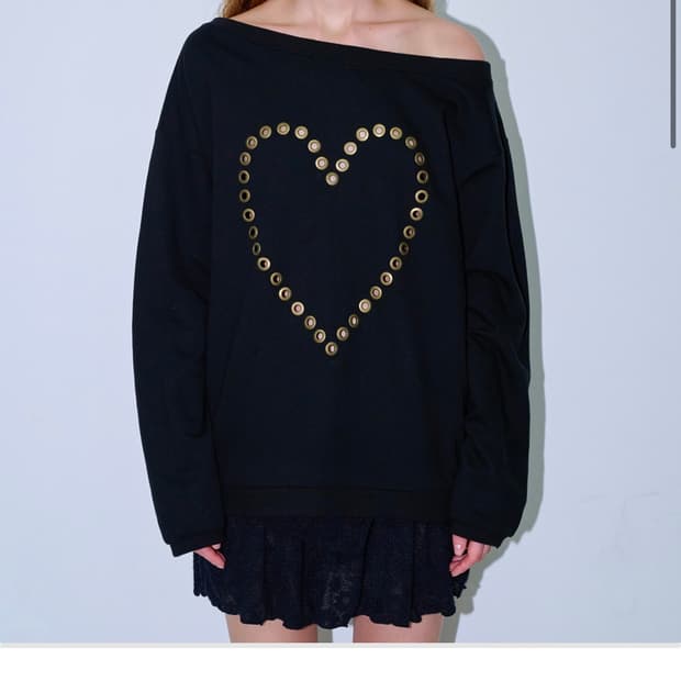 폴리수엠 LOVE EYELET SWEATSHIRT
