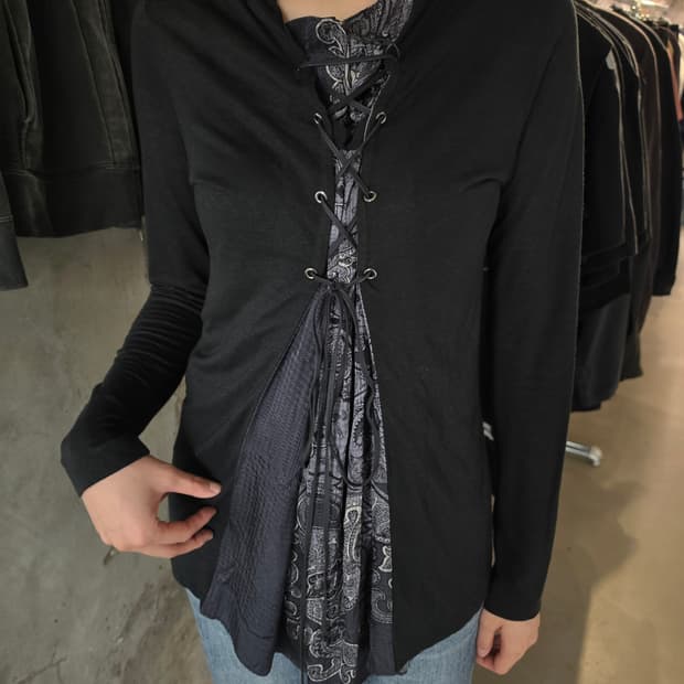 사카이 레이스업 린넨 드로우스트링 롱슬리브