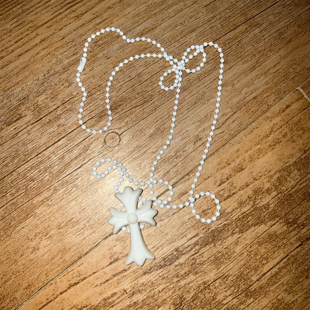 크롬하츠 실리콘 아오야마 목걸이 화이트