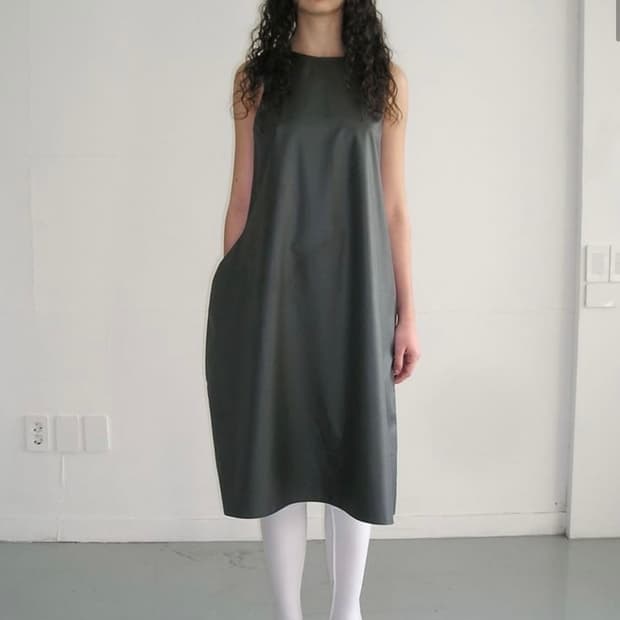 Eonts 에옹쓰 샤샤 이너드레스 차콜