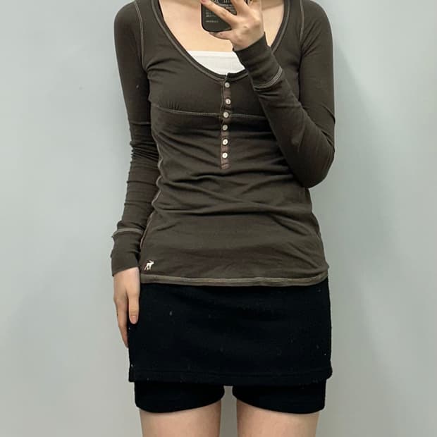 아베크롬비 산양로고 브라운 유넥 롱슬리브 긴팔티