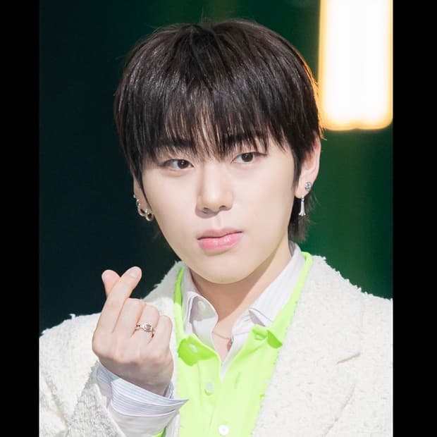 크롬하츠 크로스테일 훅 이어링