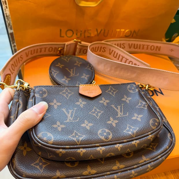 루이비통 멀티 포쉐트 악세수아 핑크