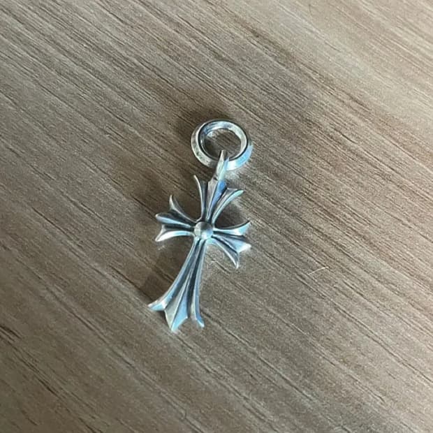 크롬하츠 타이니 크로스 참
