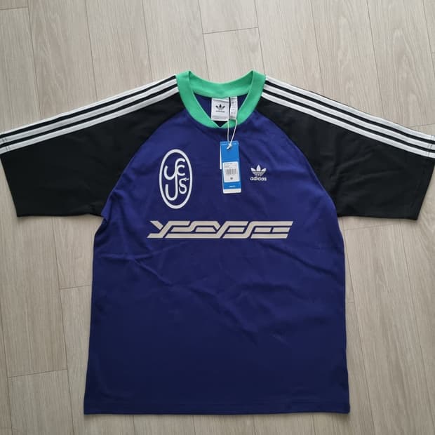 예스아이씨 X 아디다스 티셔츠 [m]