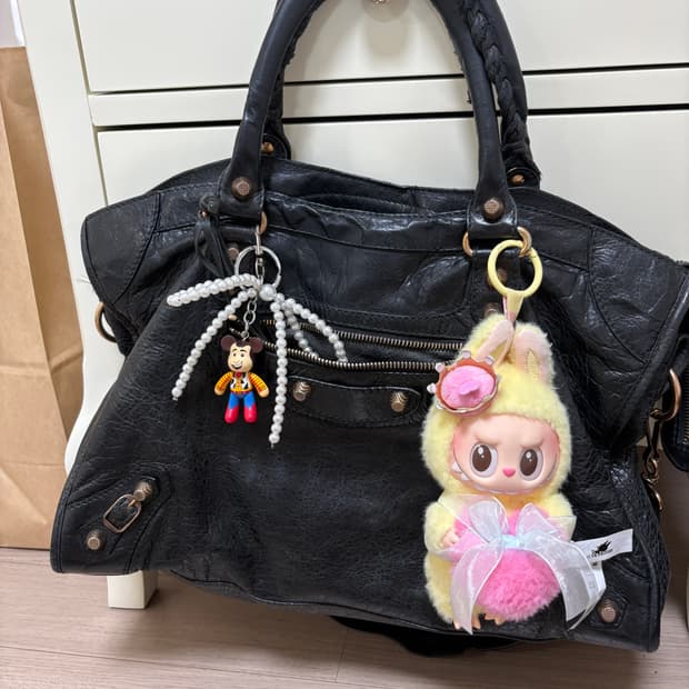 발렌시아가 모터백 미디움