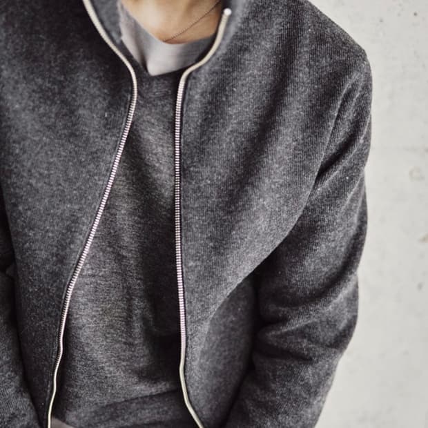 모노프리베 Textuerd High Neck Zip 챠콜 1사이즈