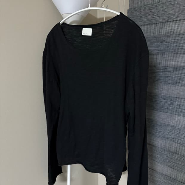 [1] monoprive sleeve