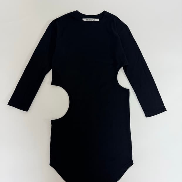 Perverze 컷아웃 원피스