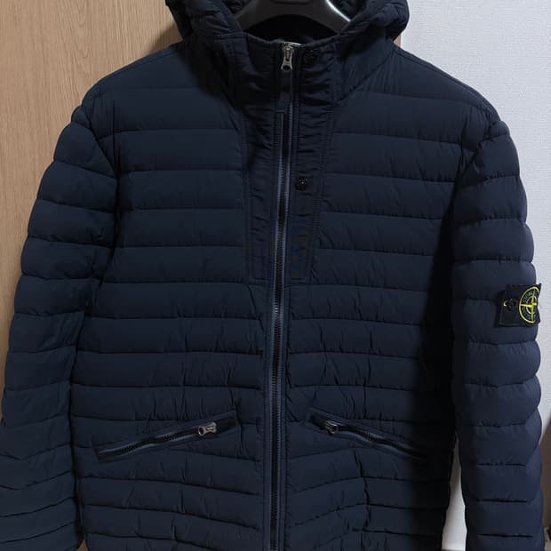 스톤아일랜드 룸우븐 경량패딩