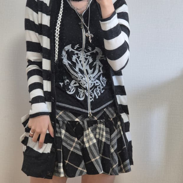버버리 블랙 펑크 코디