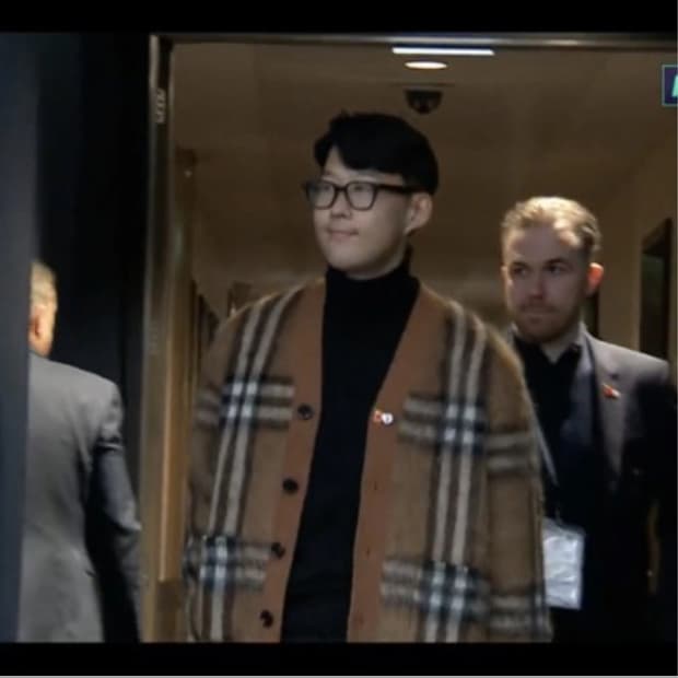 버버리 손흥민 모헤어 가디건