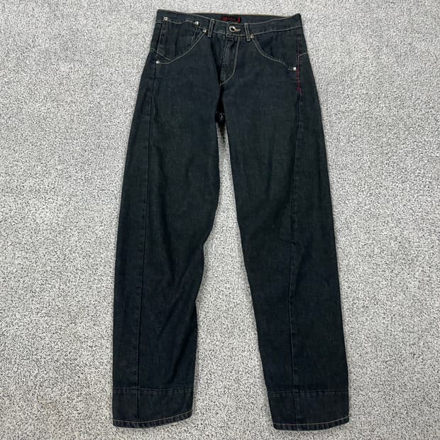 리바이스 엔지니어드진 데님