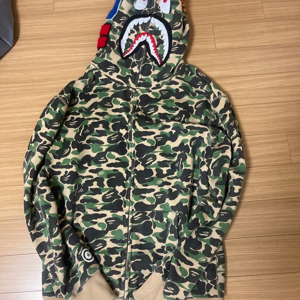 베이프 카모 후드 직업
