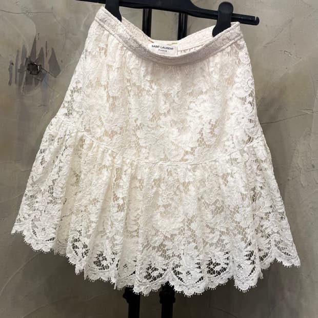 생로랑 레이스 플리츠 미디 스커트