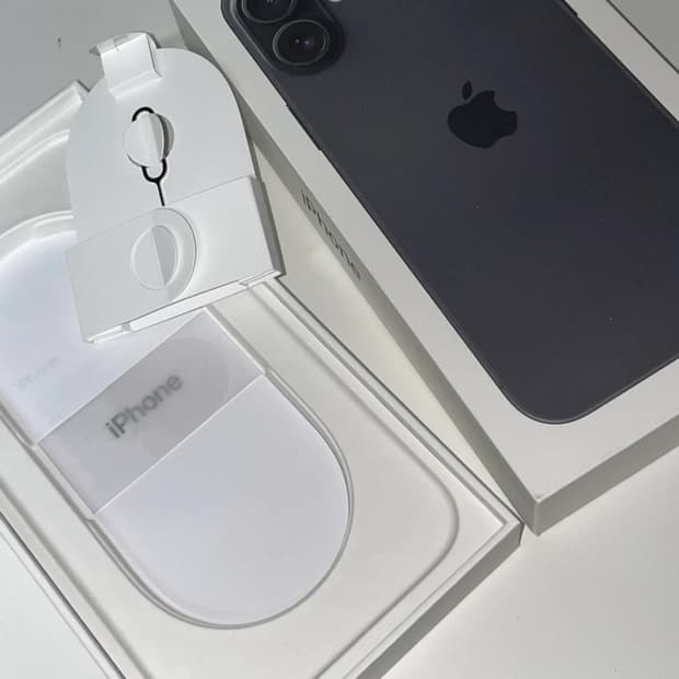 [S급] 아이폰 16 플러스 블랙 128GB (기스 제로/배터리 93%)