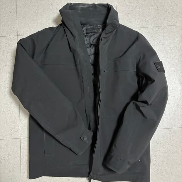 [M] 스톤아일랜드 고스트피스 탱크쉴드 패딩