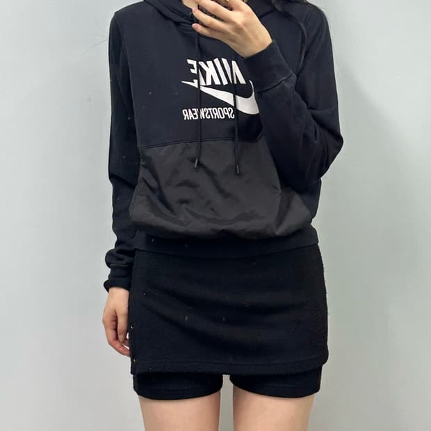 나이키 우먼스 퓨추라 블랙 후드티