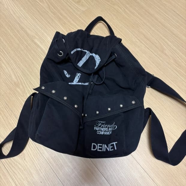 (현재단종/1회착용) 다이닛 D 스터드 포켓 백팩