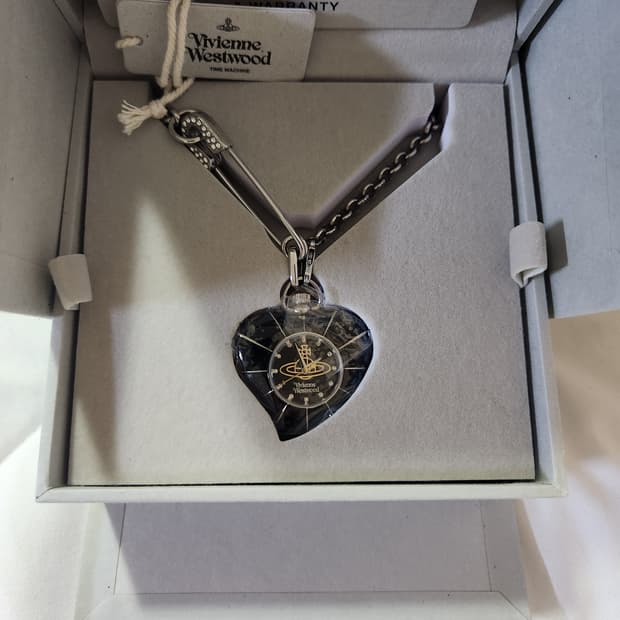 비비안웨스트우드 love heart 시계 목걸이