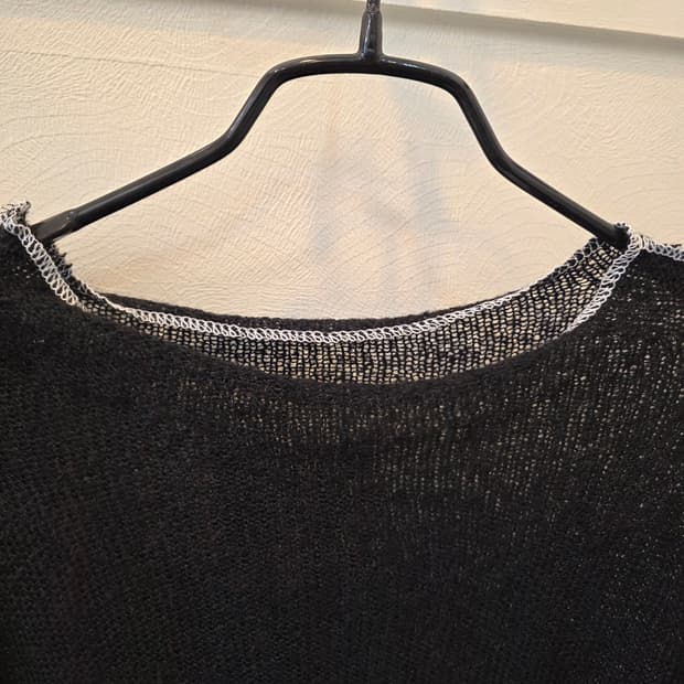 마뗑킴 블랙 시스루 니트 티셔츠