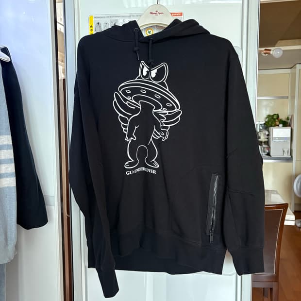 GU X 언더커버 머쉬룸 후디