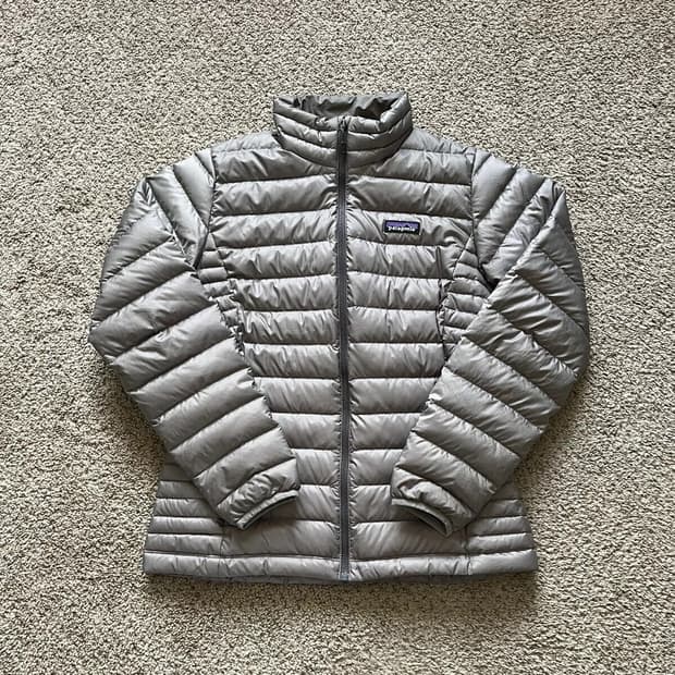 파타고니아 경량패딩 그레이