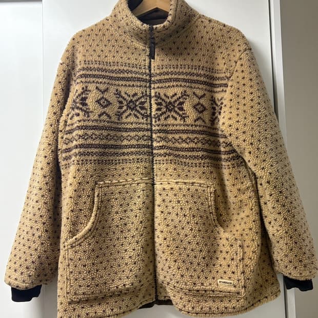 맥그리거 리버시블 후리스