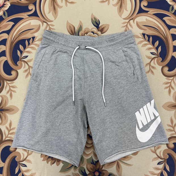 (M)나이키 Nike 빅로고 코튼 반바지(그레이)