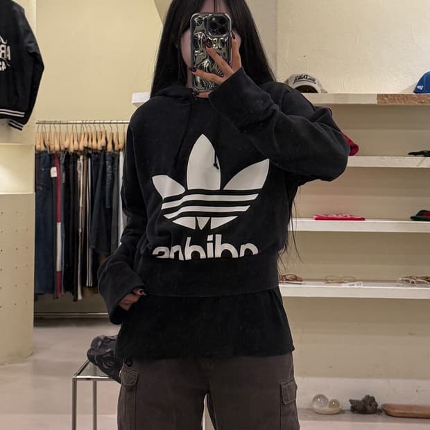 아디다스 오리지널스 트레포일 크롭 후드 U1693