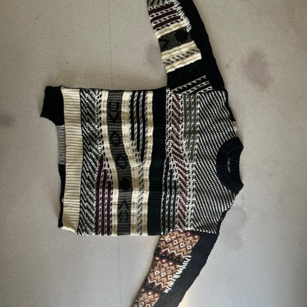 앤더슨벨 사우트론 자카드 크루넥 스웨터 XL팝니다