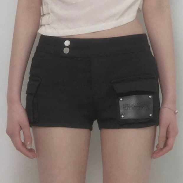 Leather Patch Cargo Short Pants (Black)