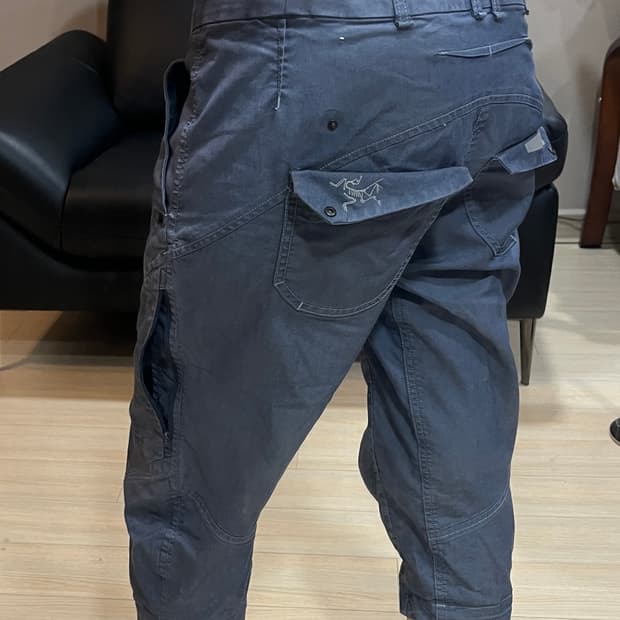 아크테릭스 카프리팬츠