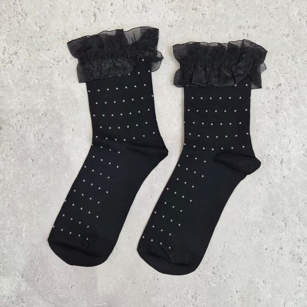 블랙도트 프릴 수면용 압박 양말