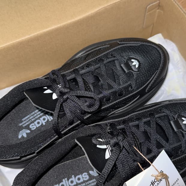 아디다스 오즈가이아 245