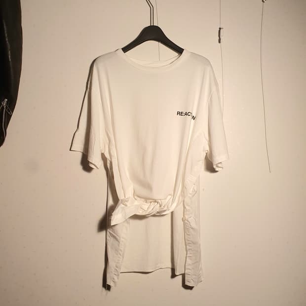 Bed jw ford side button tshirt