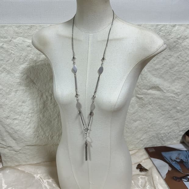 빈티지 중세 메탈 체인 스웨이드 태슬 목걸이