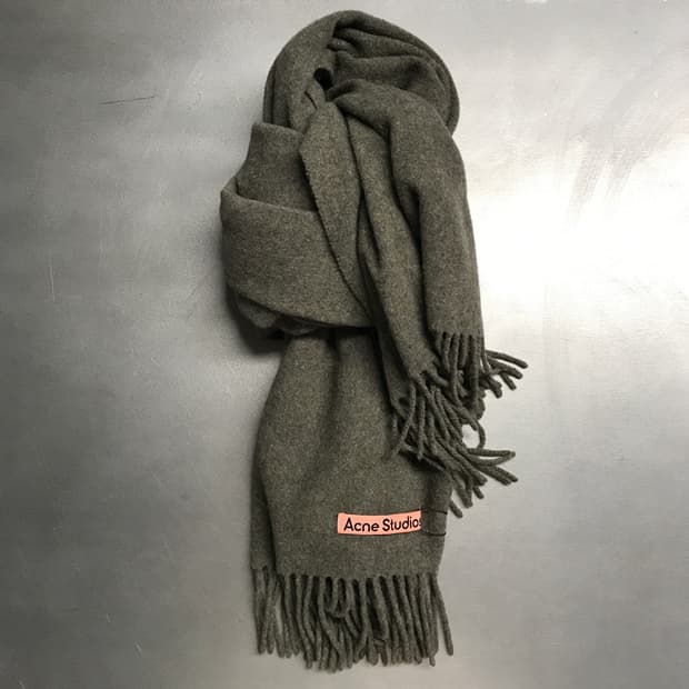 아크네스튜디오 머플러