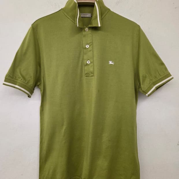 버버리 슬림핏 라임색 폴로티