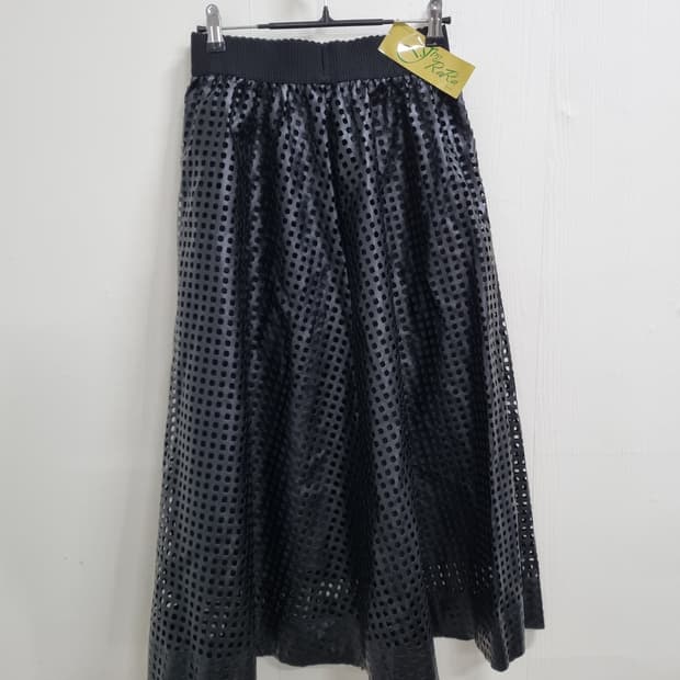 J by RaRa 새제품 블랙 펀칭 롱 스커트 55, 66사이즈